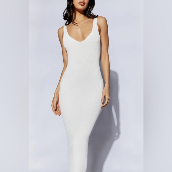 Meshki Jodie V Neck Midi Dress in Nude - Picture 3 of 5